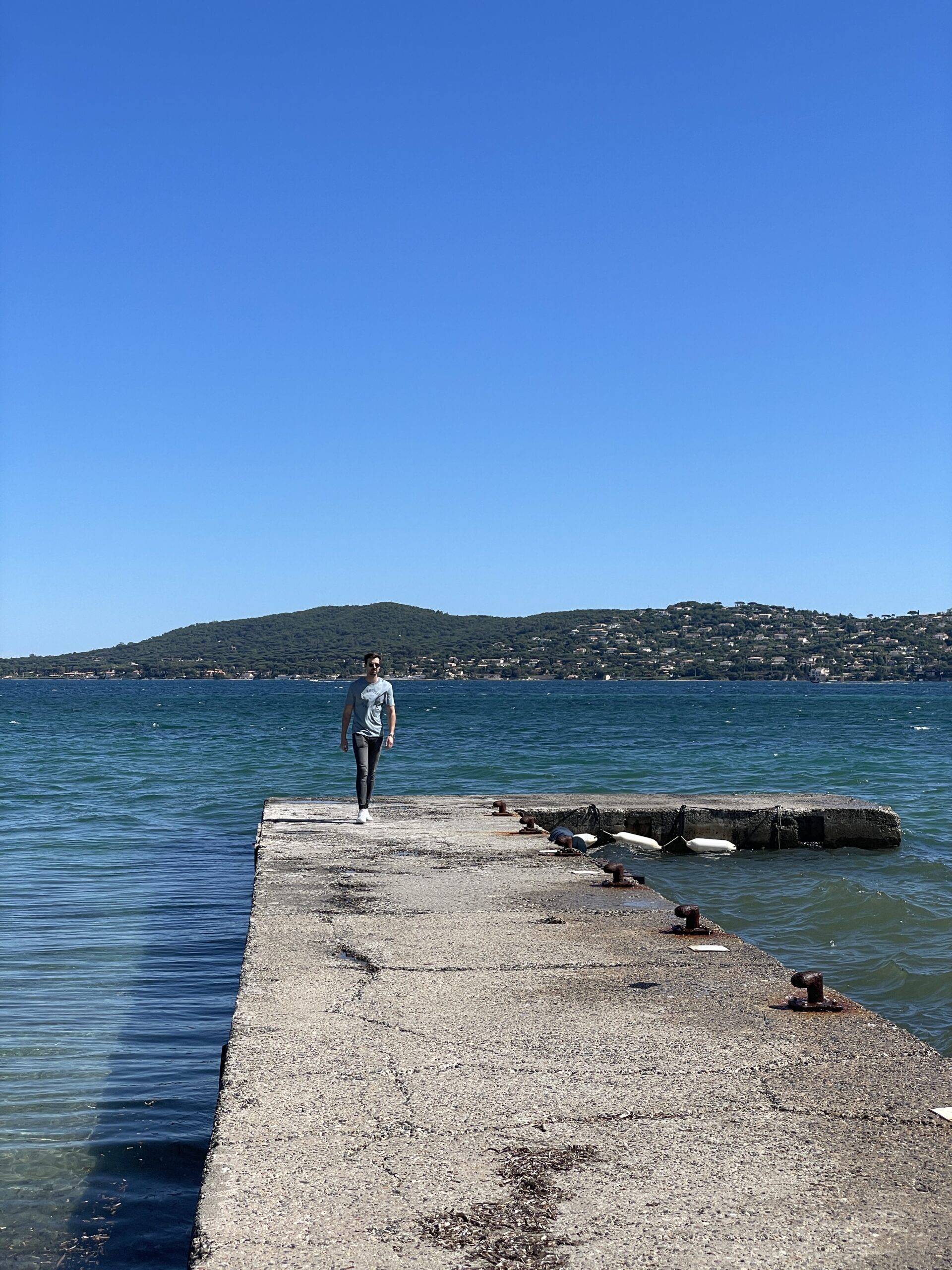 Ponton pour les bateaux de la résidence à Grimaud